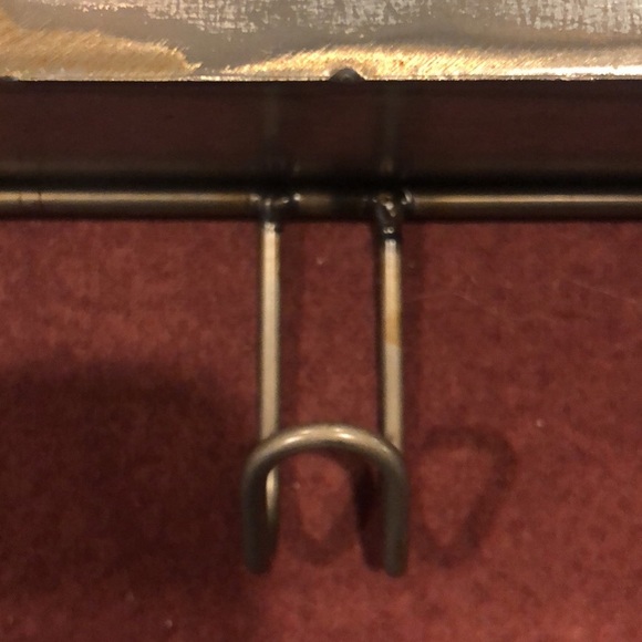 Metal entryway mail and key holder - Picture 3 of 5